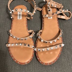 Steve Madden travel flat studded sandals size 7